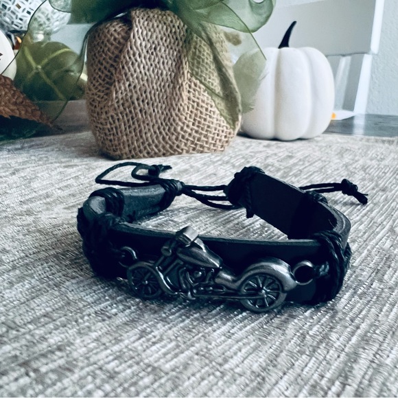 🏍️ New! Handmade Black PU Leather Vintage Motorcycle Leather Woven Bracelet - Picture 8 of 8